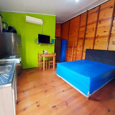827 Chale Pe Na Areia, Completo Na Praia Do Estaleiro Em Ubatuba - 1 Dormitorio, 1 Banheiro, 1 Vaga De Garagem Ngoại thất bức ảnh