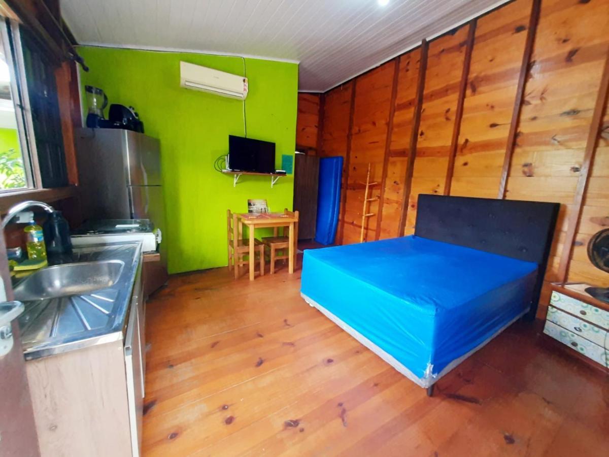 827 Chale Pe Na Areia, Completo Na Praia Do Estaleiro Em Ubatuba - 1 Dormitorio, 1 Banheiro, 1 Vaga De Garagem Ngoại thất bức ảnh